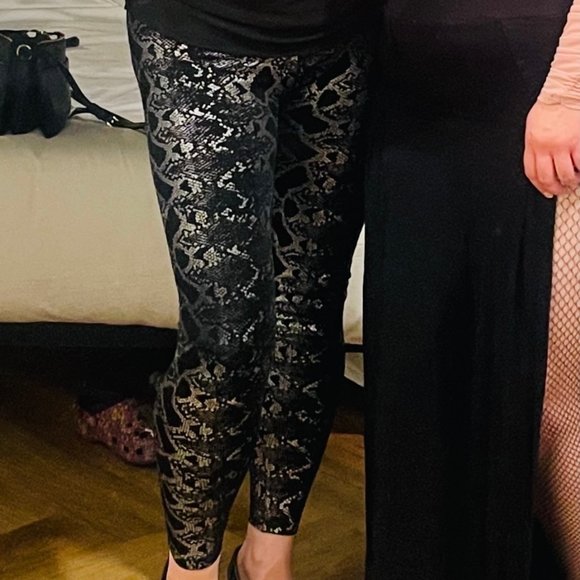 Snakeskin Print Leggings - Picture 1 of 1